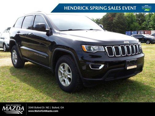 Diamond Black Crystal Pearlcoat 2017 Jeep Grand Cherokee Laredo