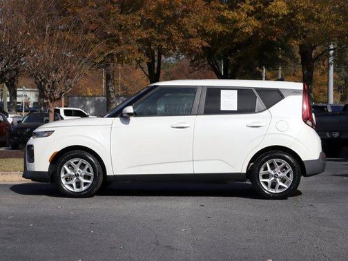 2022 Kia Soul LX
