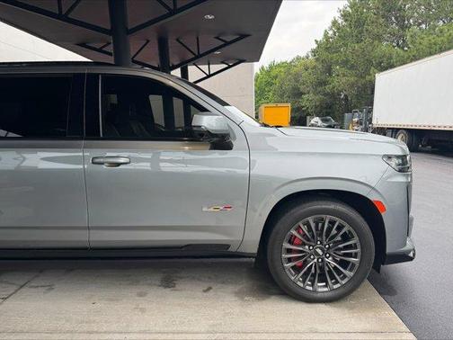 Argent Silver Metallic 2023 Cadillac Escalade ESV V-Series