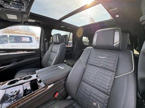 2026 Cadillac Escalade 4WD Platinum Sport