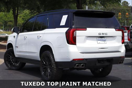 Summit White 2025 GMC Yukon AT4 4WD
