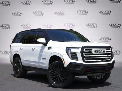 Summit White 2025 GMC Yukon AT4 4WD