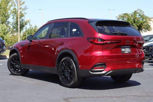 Soul Red Crystal Metallic 2026 Mazda CX-70 3.3 Turbo Preferred