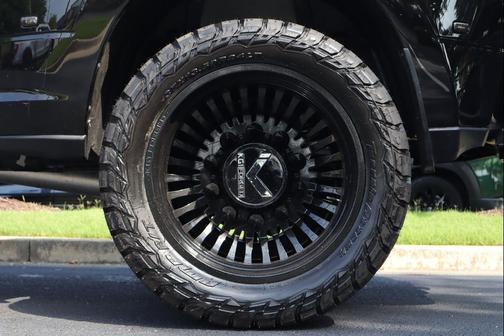 Diamond Black Crystal Pearlcoat 2026 RAM 3500 Laramie Mega Cab 4x4 6'4' Box