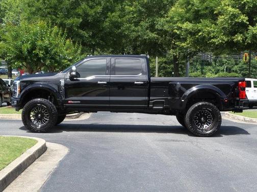 2023 Ford F-450 Platinum