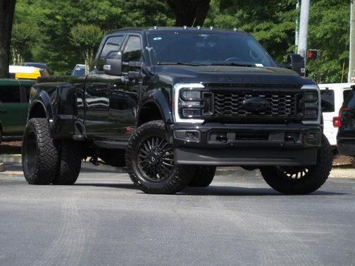 2025 Ford F-450 Platinum