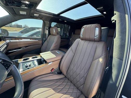 2025 Cadillac Escalade ESV Sport Platinum