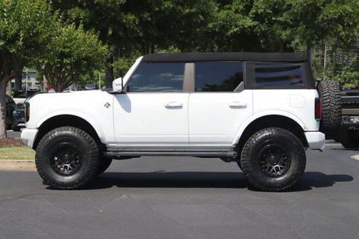 OXFORD WHITE 2023 Ford Bronco Outer Banks