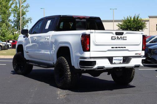 Summit White 2025 GMC Sierra 1500 AT4