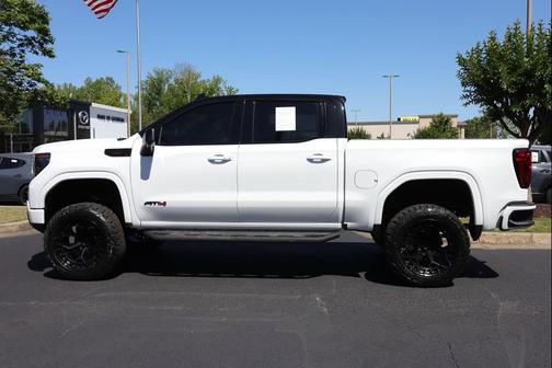 Summit White 2025 GMC Sierra 1500 AT4