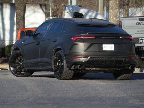 2019 Lamborghini Urus Base