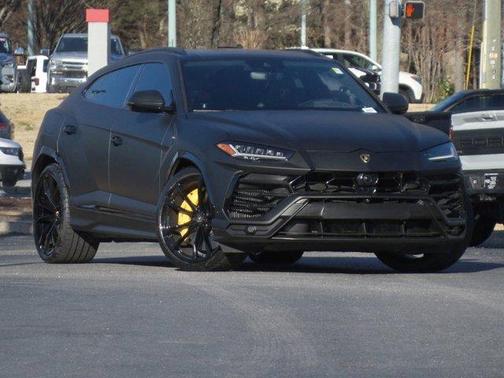 2019 Lamborghini Urus Base