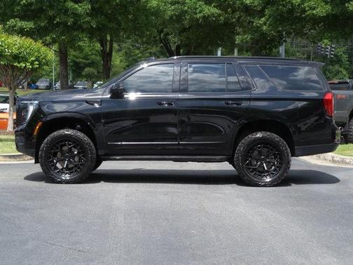 2025 GMC Yukon Elevation
