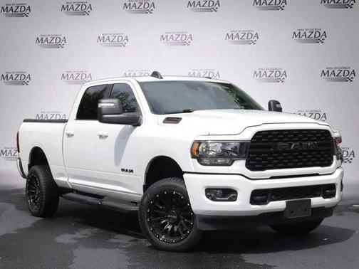 Bright White Clearcoat 2024 RAM 2500 Big Horn Crew Cab 4x4 6'4' Box