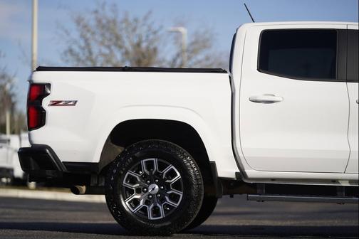 Summit White 2024 Chevrolet Colorado Z71