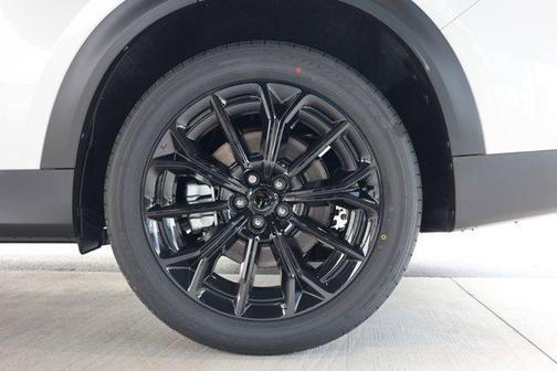 Rhodium White Premium 2026 Mazda CX-70 3.3 Turbo Preferred