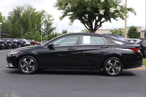 Phantom Black 2023 Hyundai ELANTRA Limited