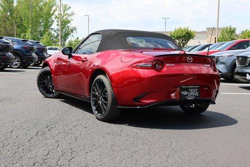 Soul Red Crystal Metallic 2026 Mazda MX-5 Miata Club