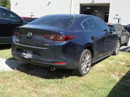2022 Mazda Mazda3 FWD w/Preferred Package