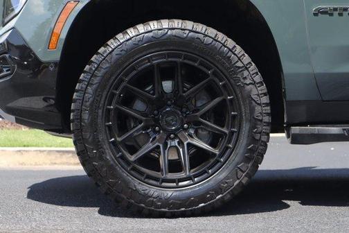 Midnight Pine 2026 GMC Yukon AT4