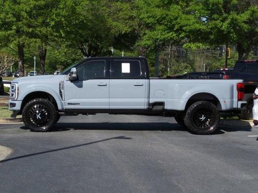 2025 Ford F-450 Lariat
