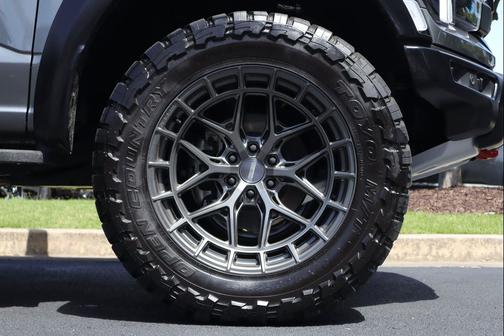 CARBONIZED GRAY METALLIC 2025 Ford F-150 Raptor