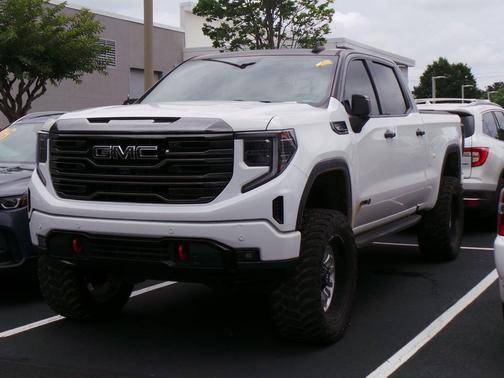 Summit White 2022 GMC Sierra 1500 AT4