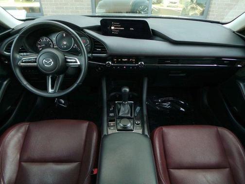 Polymetal Gray Metallic 2022 Mazda Mazda3 FWD