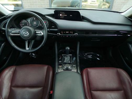 Polymetal Gray Metallic 2022 Mazda Mazda3 FWD