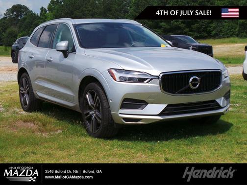 Bright Silver Metallic 2019 Volvo XC60 T5 Momentum