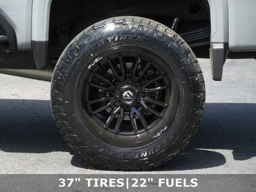 2024 GMC Sierra 2500 AT4