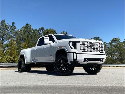 Summit White 2026 GMC Sierra 3500 Denali