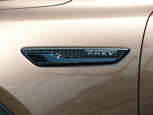 2025 Mazda CX-70 PHEV Premium Plus Package