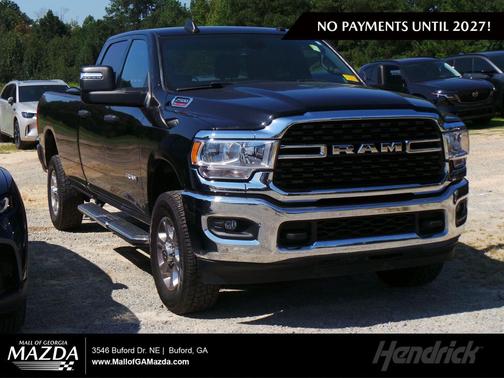 Diamond Black Crystal Pearlcoat 2023 RAM 2500 Big Horn Crew Cab 4x4 8' Box