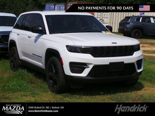 Bright White Clearcoat 2023 Jeep Grand Cherokee Altitude