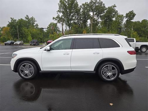 2026 Mercedes-Benz GLS 450 4MATIC