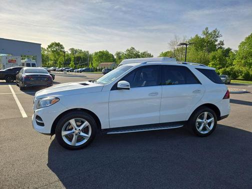 White 2017 Mercedes-Benz GLE 350 4MATIC
