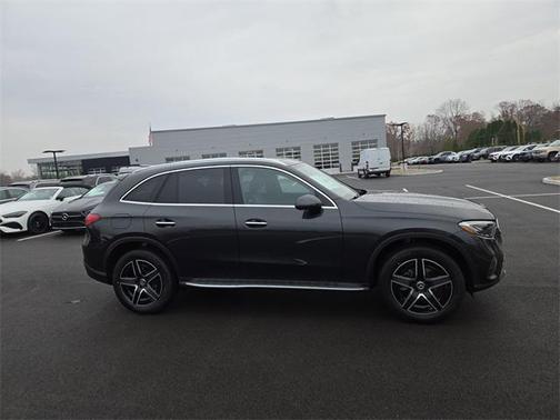 2026 Mercedes-Benz GLC 300 4MATIC