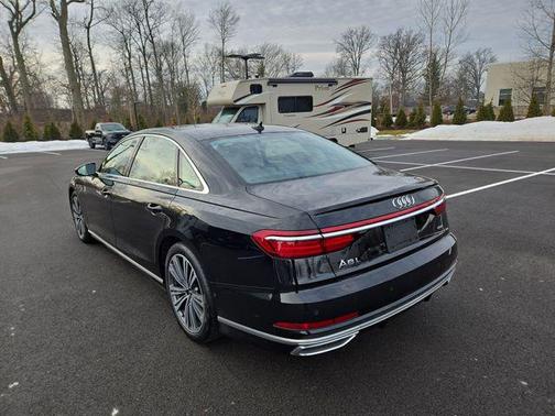 Mythos Black Metallic 2021 Audi A8 L 60