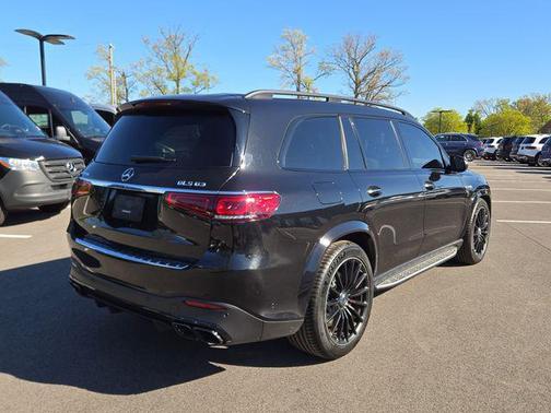 Obsidian Black Metallic 2022 Mercedes-Benz AMG GLS 63 Base