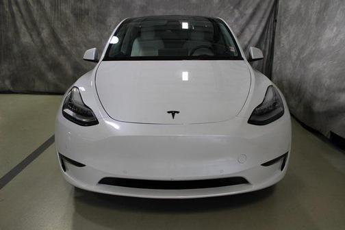 2022 Tesla Model Y Long Range Dual Motor All-Wheel Drive