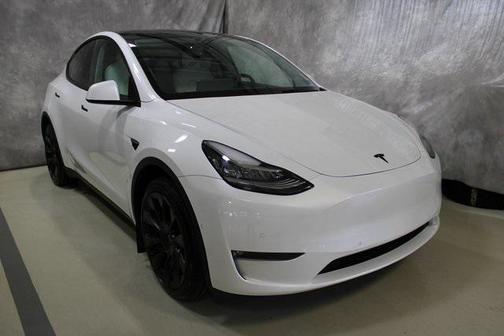 2022 Tesla Model Y Long Range Dual Motor All-Wheel Drive