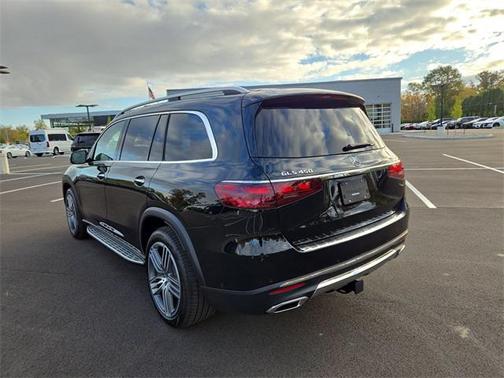 2026 Mercedes-Benz GLS 450 4MATIC