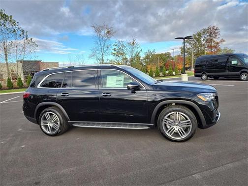 2026 Mercedes-Benz GLS 450 4MATIC