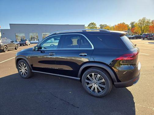 Black 2026 Mercedes-Benz GLE 350 4MATIC