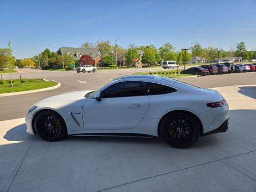 MANUFAKTUR Moonlight White Magno 2024 Mercedes-Benz AMG GT 55 Base