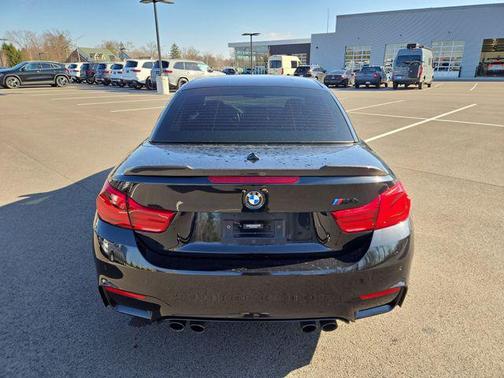 Black Sapphire Metallic 2018 BMW M4 Base