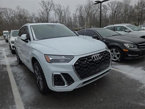 2023 Audi Q5 45 S line Premium Plus