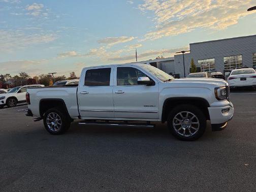 White Frost 2018 GMC Sierra 1500 Denali