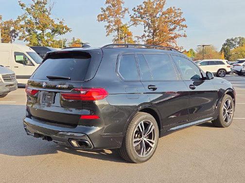 Black Sapphire Metallic 2021 BMW X7 M50i
